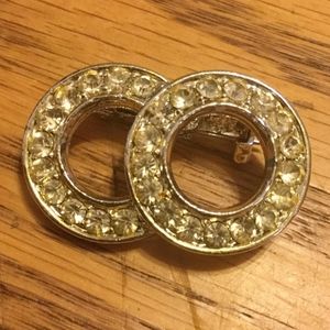Vintage double circle rhinestone pin